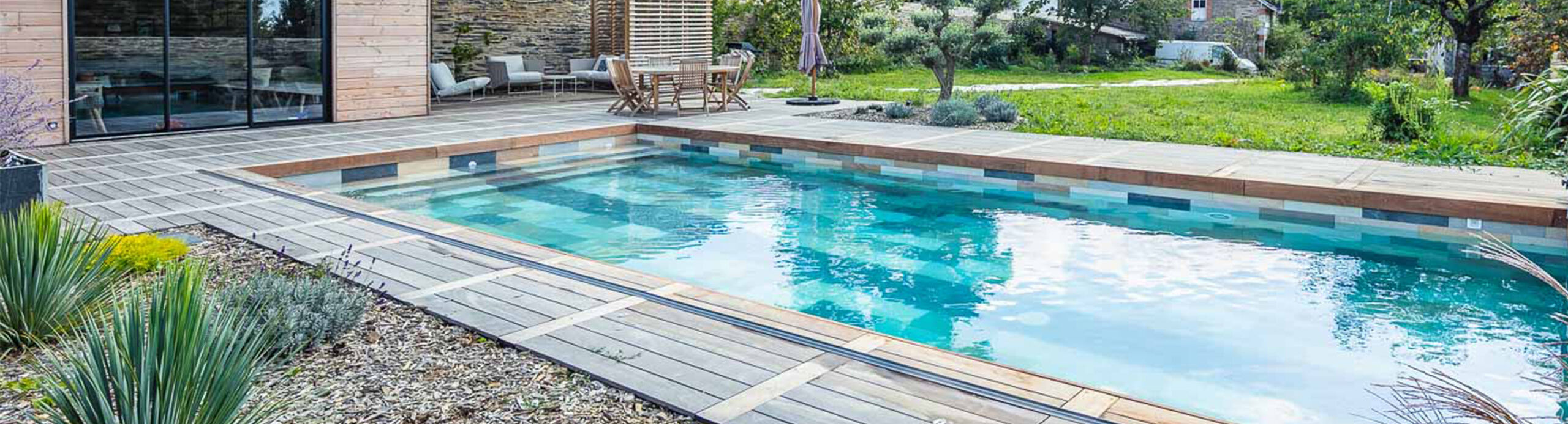 Piscine fond plat